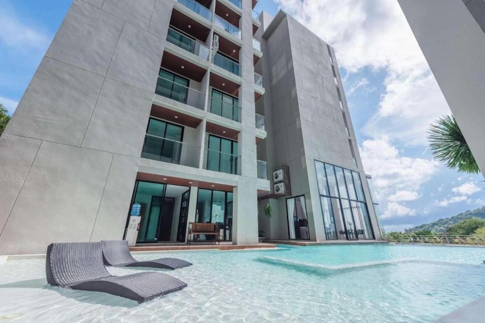 Пхукет: Condo Viva Patong A703 Freedom Beach