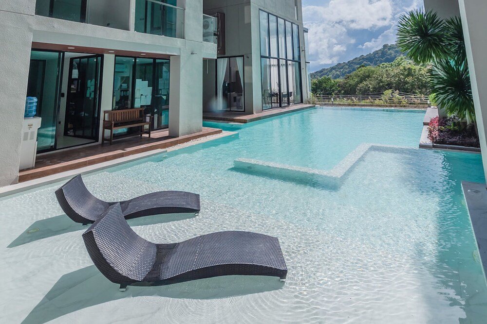 Пхукет: Condo Viva Patong A703 Freedom Beach