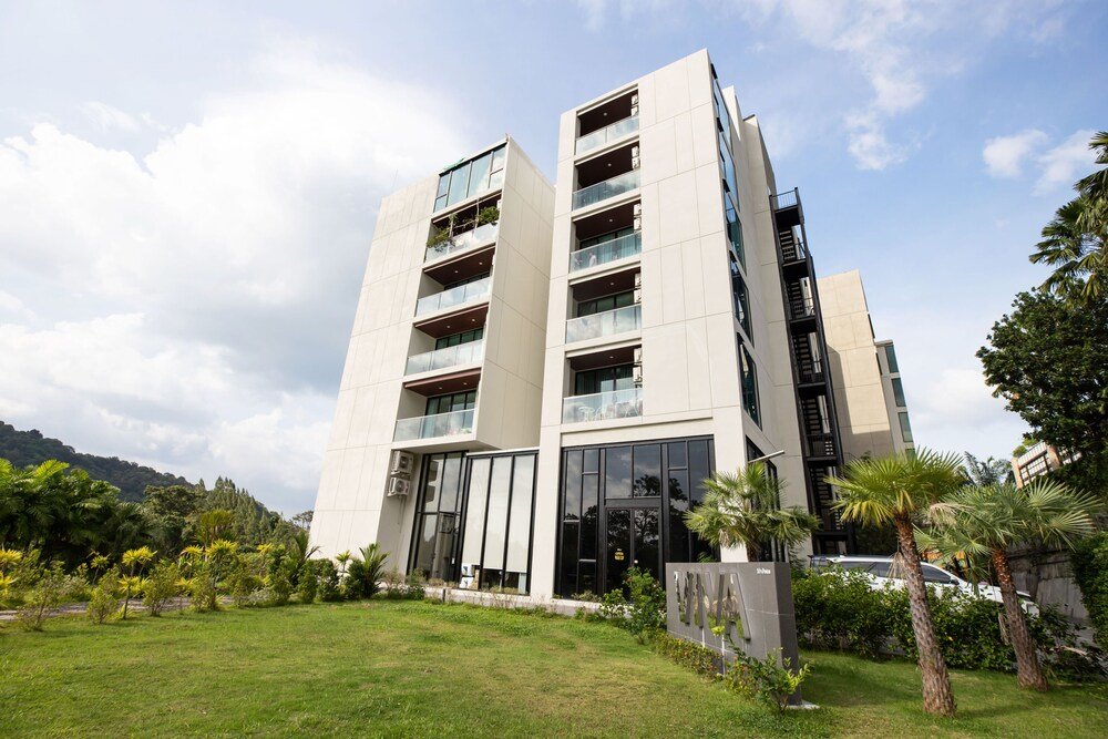 Пхукет: Condo Viva Patong A703 Freedom Beach