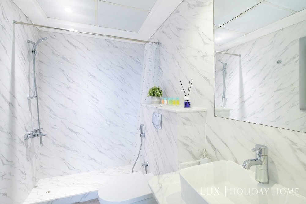 Дубай: LUX The Marina Ocean View Suite 4