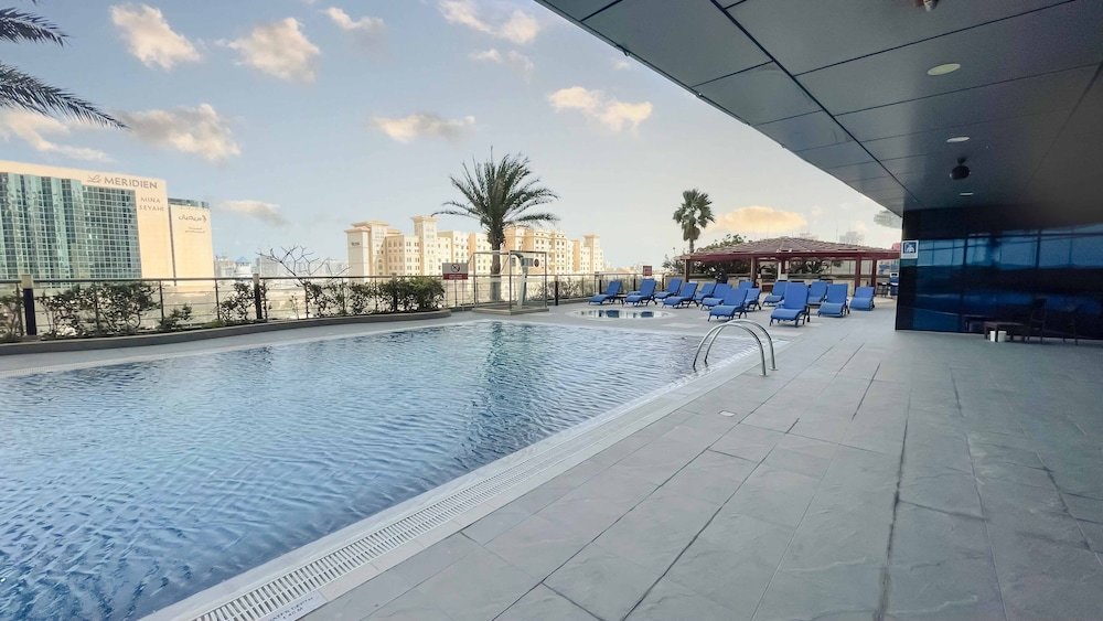 Дубай: LUX The Marina Ocean View Suite 4