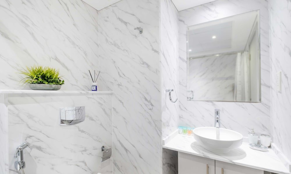 Дубай: LUX The Marina Ocean View Suite 4