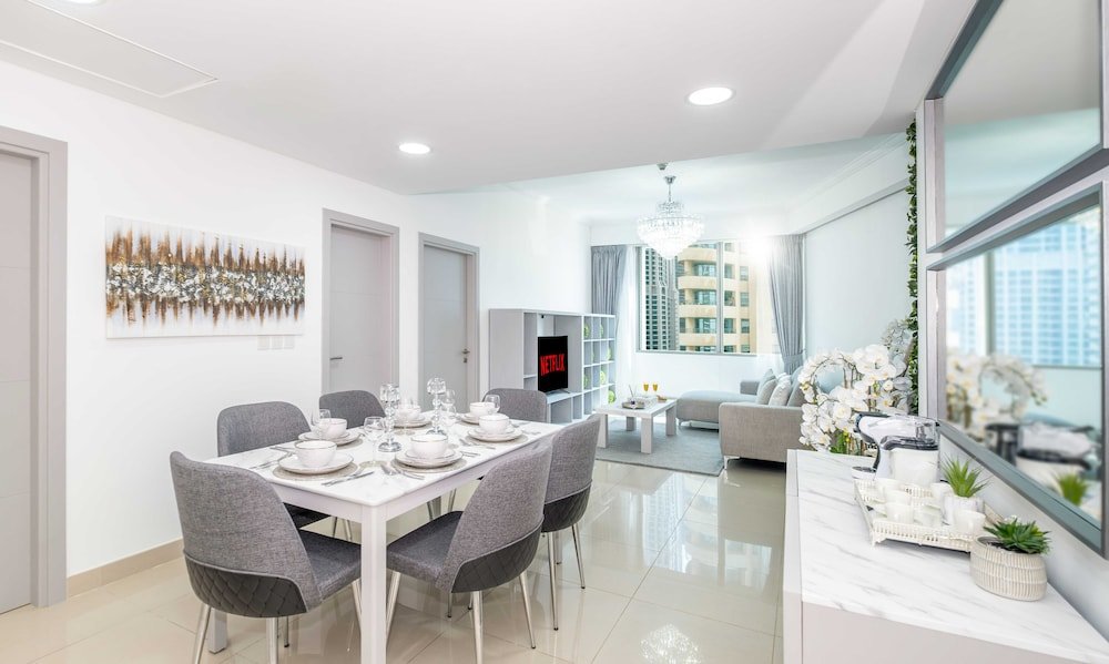 Дубай: LUX The Marina Ocean View Suite 4