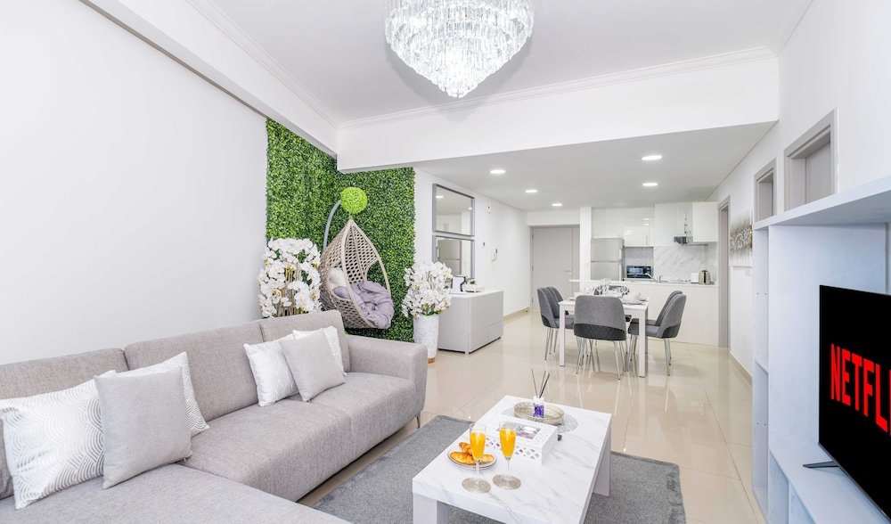 Дубай: LUX The Marina Ocean View Suite 4