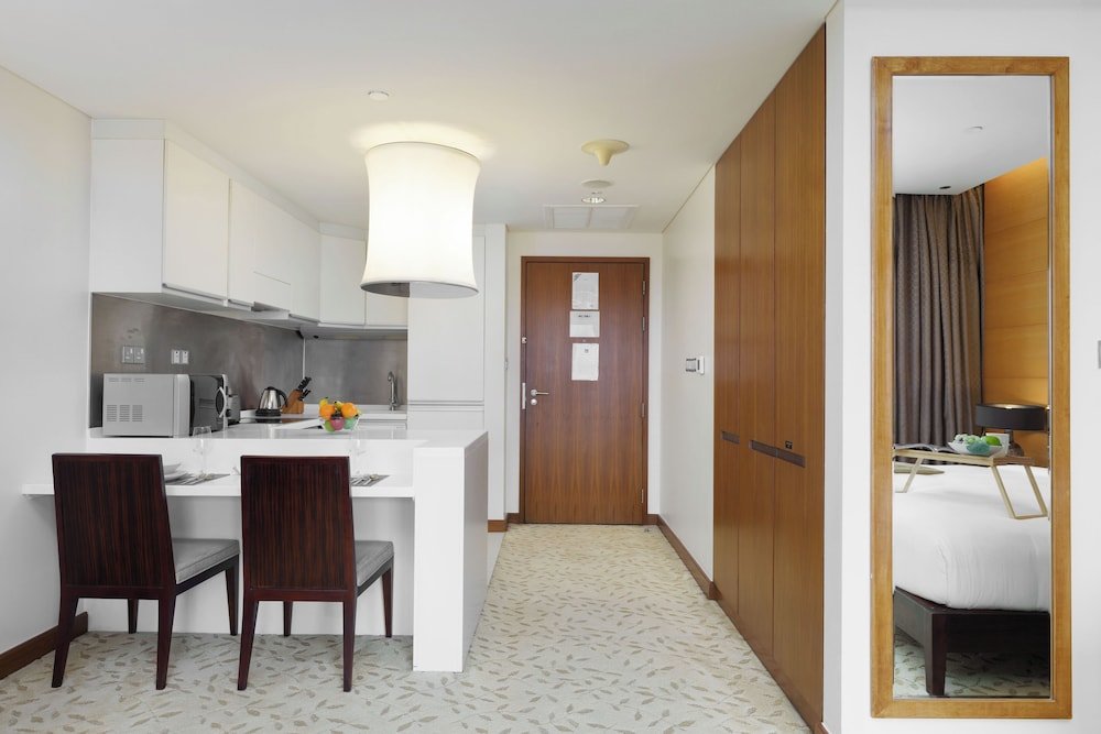 Дубай: Maison Privee - Fabulous Studio w/ Direct Burj Khalifa Views