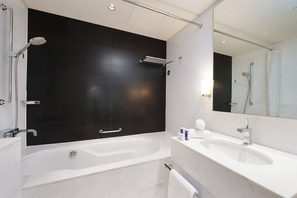 Дубай: Maison Privee - Fabulous Studio w/ Direct Burj Khalifa Views