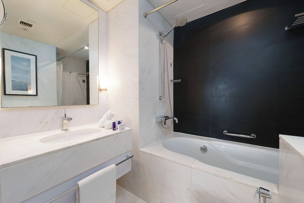 Дубай: Maison Privee - Fabulous Studio w/ Direct Burj Khalifa Views