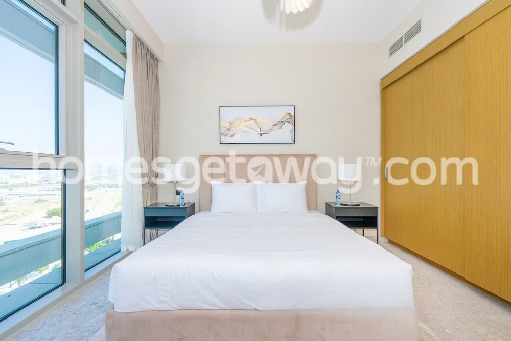 Дубай: HomesGetaway-Golf Suites Dubai Hills 1BR