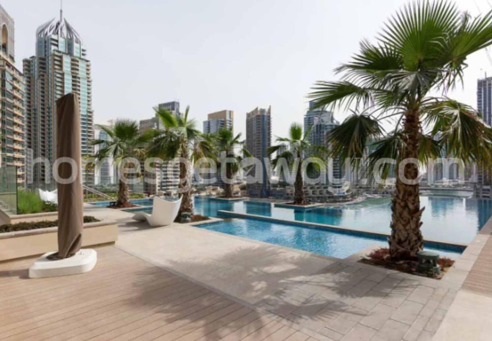 Дубай: HomesGetaway- Lavish 2BR in Marina Gate1