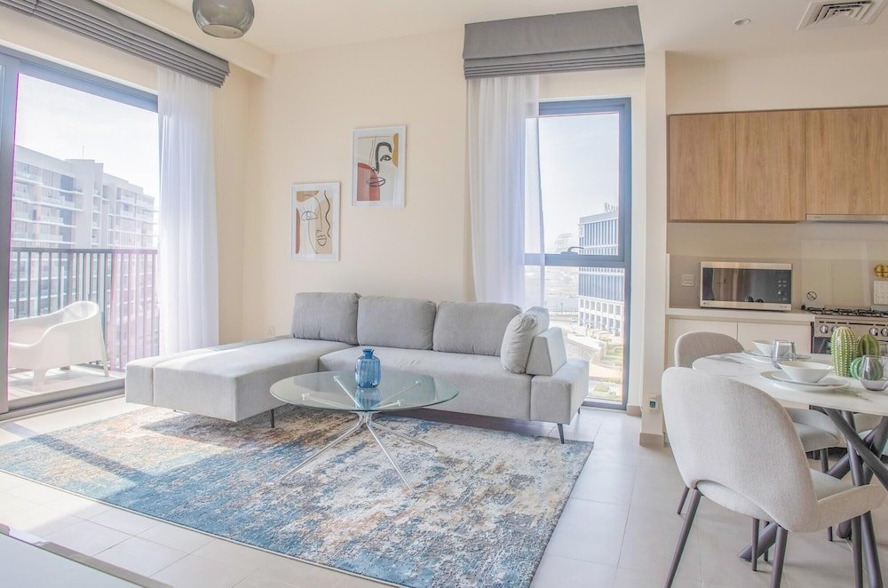 Дубай: Elite LUX Holiday Homes - Upscale Stylish 2BR Dubai Hills