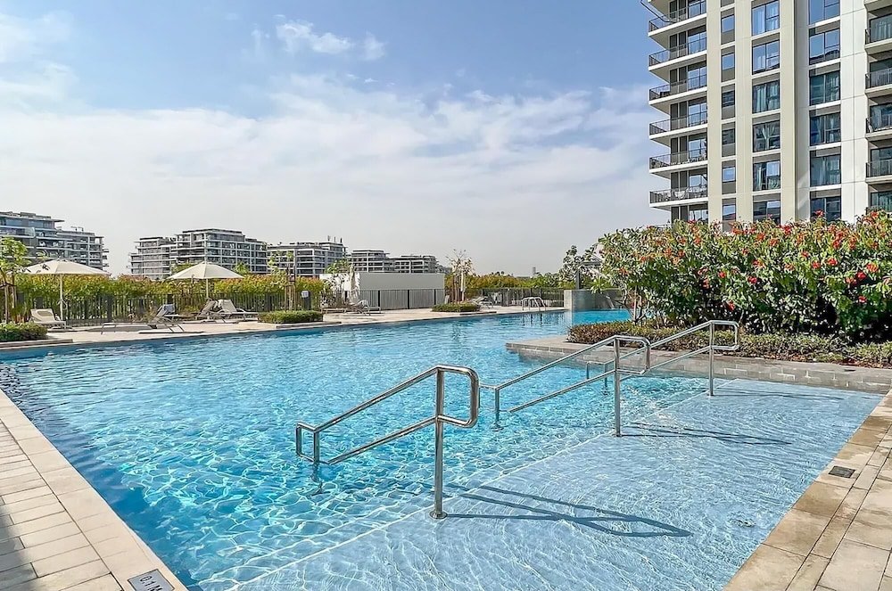 Дубай: Elite LUX Holiday Homes - Upscale Stylish 2BR Dubai Hills