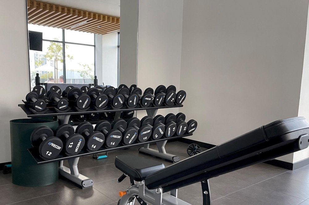 Дубай: Elite LUX Holiday Homes - Upscale Stylish 2BR Dubai Hills