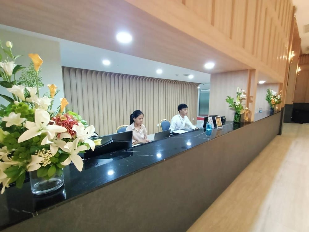 Пхитсанулок: Mayflower Grande Suite Hotel