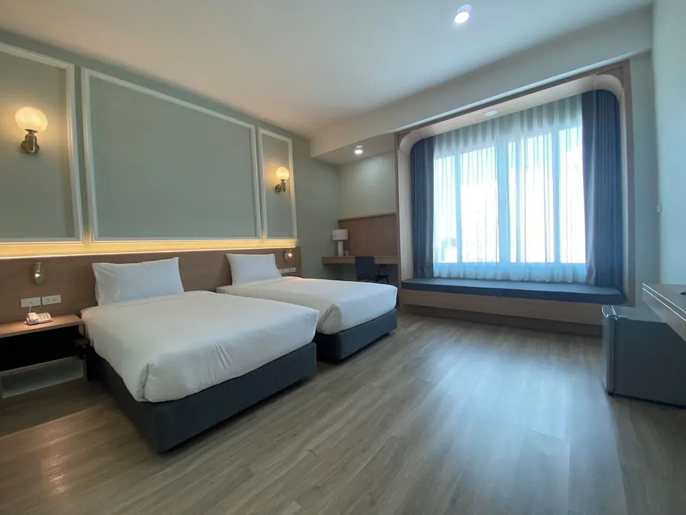 Пхитсанулок: Mayflower Grande Suite Hotel