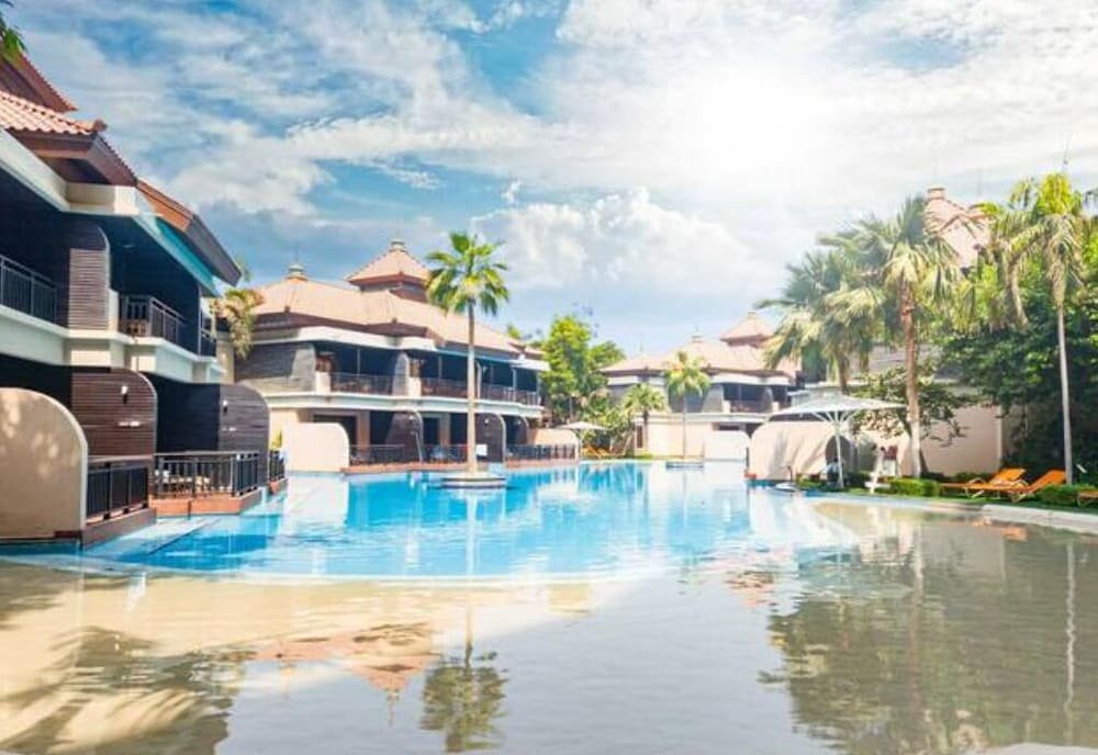 Дубай: LUX The Anantara Residence Suite
