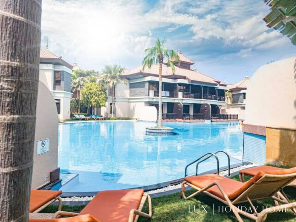 Дубай: LUX The Anantara Residence Suite