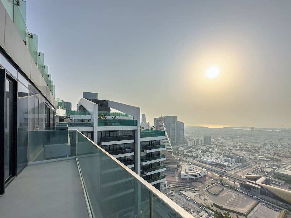 Дубай: Marco Polo - Furnished 1BR With Skyline Views Near Zabeel Park