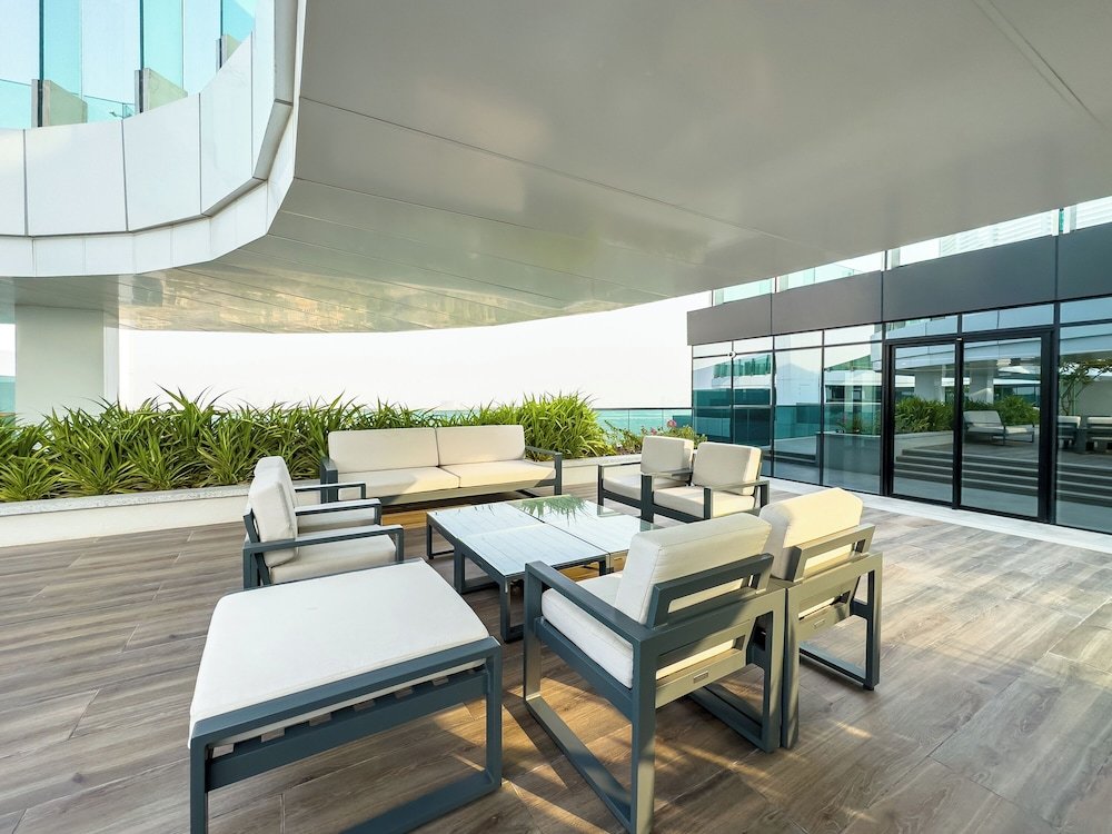Дубай: Marco Polo - Furnished 1BR With Skyline Views Near Zabeel Park