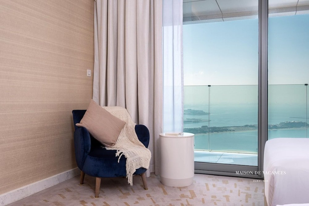 Дубай: The Palm Tower Skyline View 2 Bedroom in Dubai
