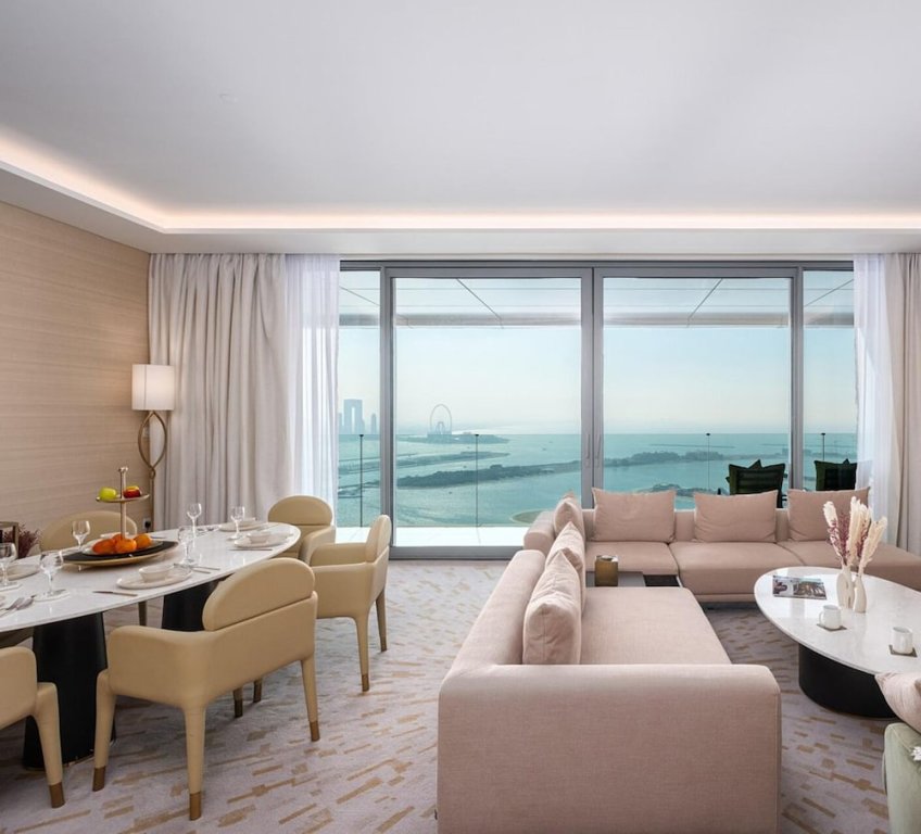 Дубай: The Palm Tower Skyline View 2 Bedroom in Dubai