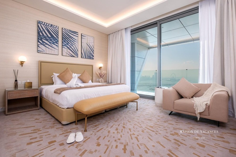 Дубай: The Palm Tower Skyline View 2 Bedroom in Dubai