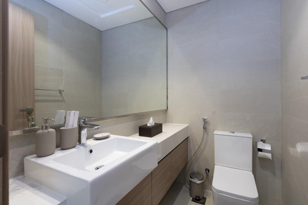 Дубай: Cozy Convenient 1BR Haven in Al Jaddaf