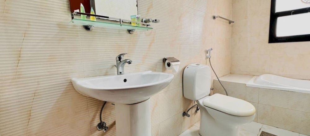 Шарджа: OYO 1118 Sharjah Plaza Hotel