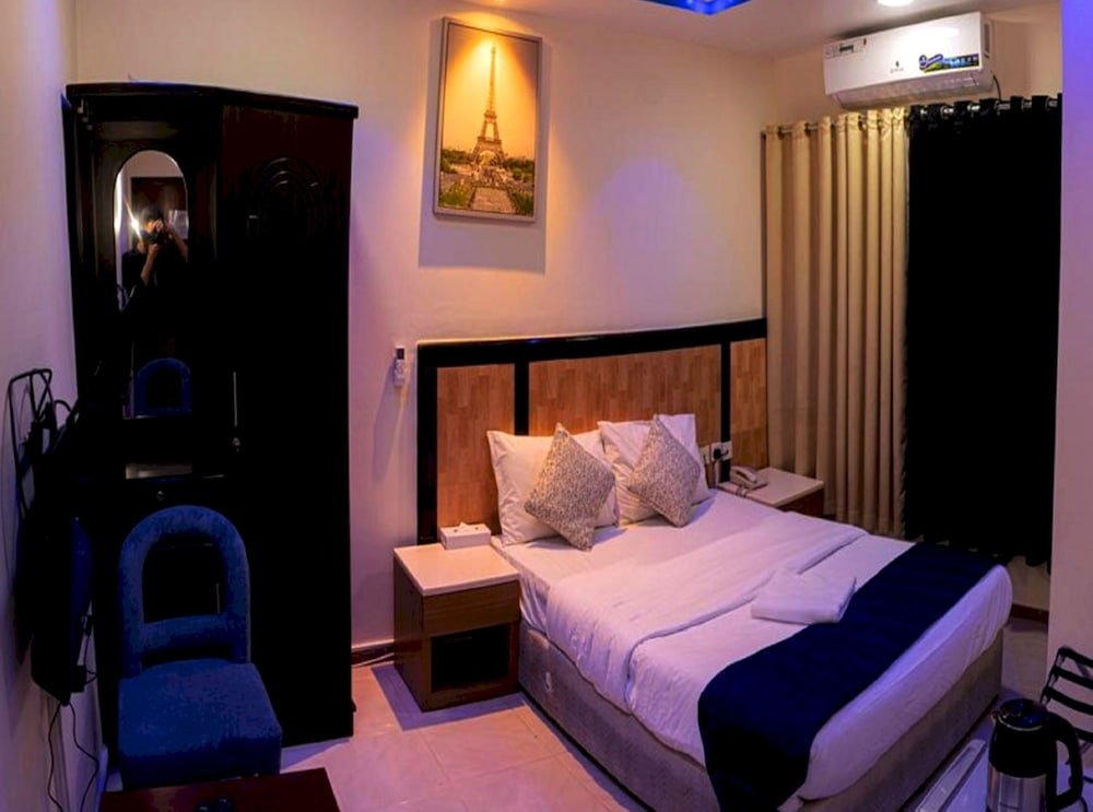Шарджа: OYO 1118 Sharjah Plaza Hotel