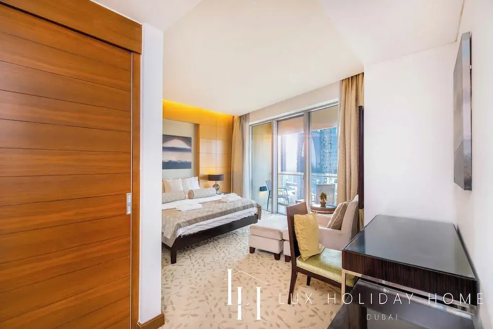 Дубай: LUX  The Address Dubai Mall Suite