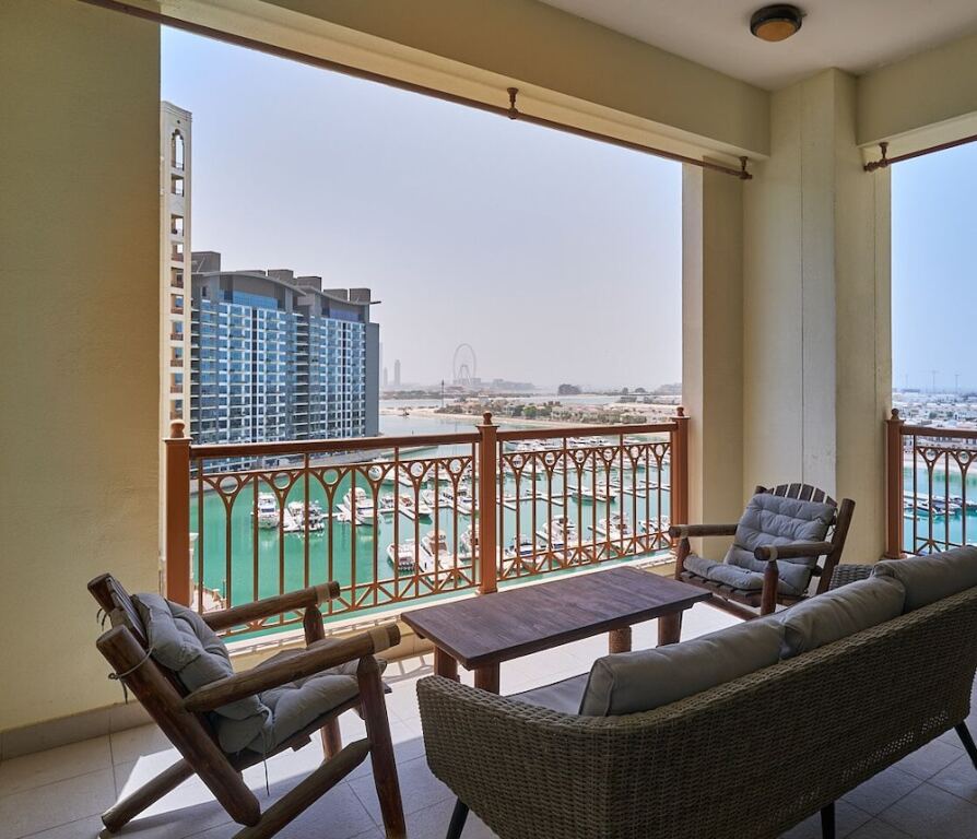 Дубай: Palm Jumeirah Marina Residence 3 Bedroom