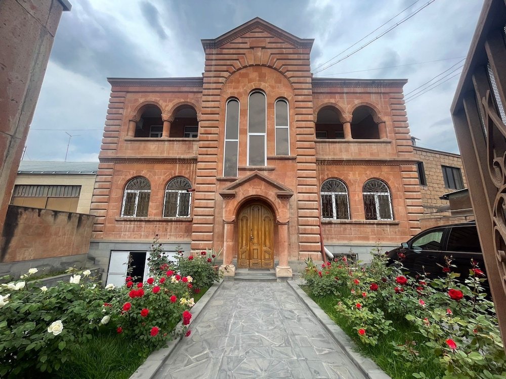 Вагаршапат: Najaryan's Family Guest House
