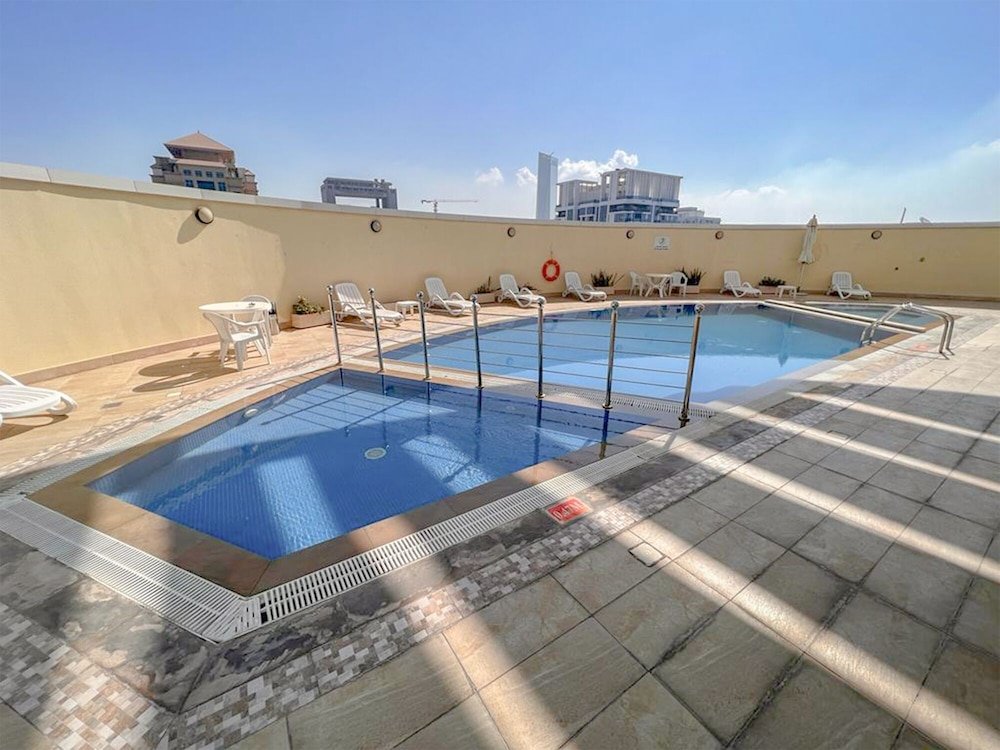 Дубай: Cosmos Living Luxurious Studio Near Mari
