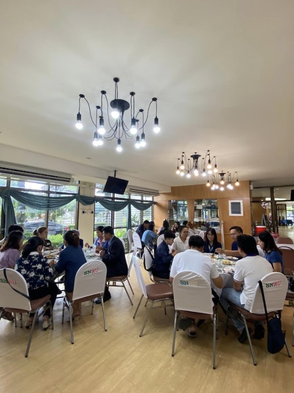 Сакон Накхон: Phuphanplace Hotel