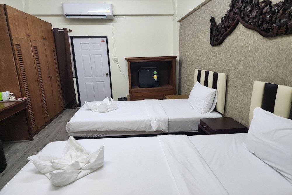 Самутпракан: Kim Hotel At Bangplong