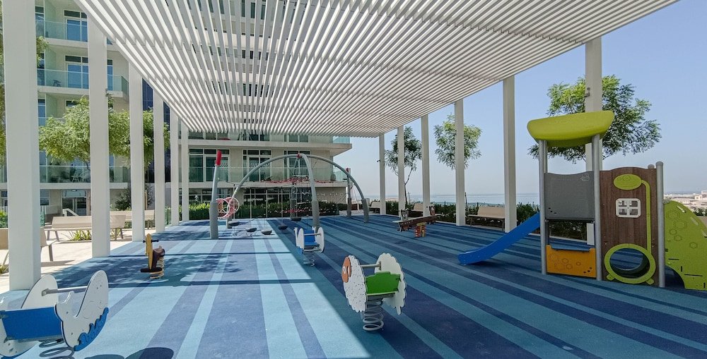 Дубай: LUX  Luxury Sunrise Beachfront Suite 1