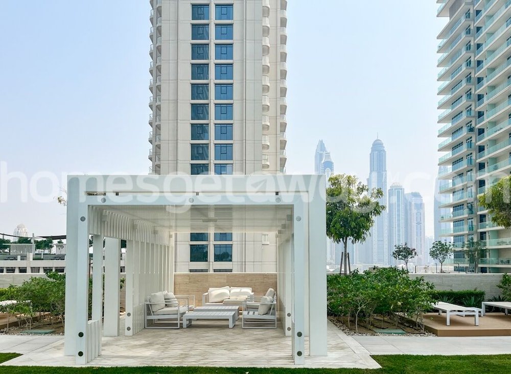 Дубай: HomesGetaway-2BR in Beach Vista Tower 1