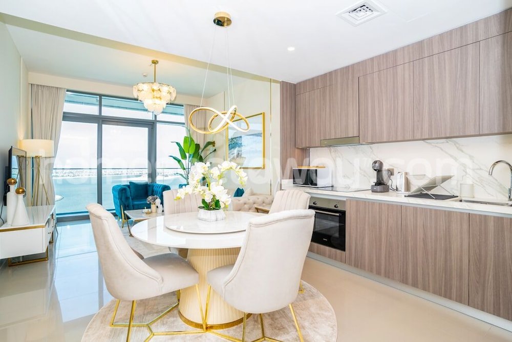 Дубай: HomesGetaway-2BR in Beach Vista Tower 1