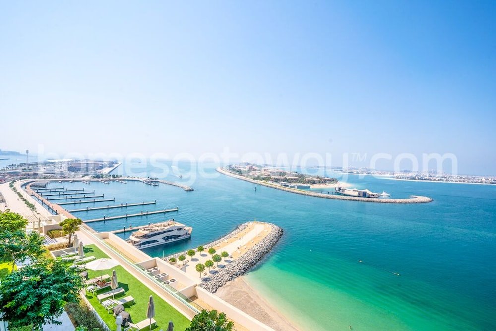 Дубай: HomesGetaway-2BR in Beach Vista Tower 1
