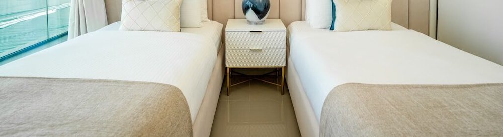 Дубай: HomesGetaway-2BR in Beach Vista Tower 1