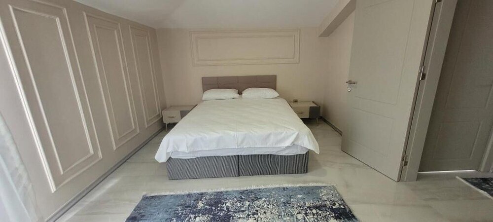 Бююкчекмедже: Villa Red Tent