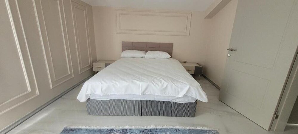 Бююкчекмедже: Villa Red Tent