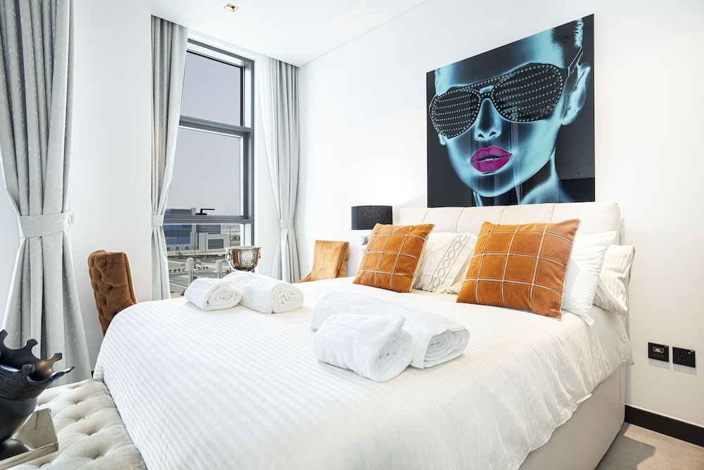 Дубай: Waves - The Suite Dubai Luxury Studio Waterfront Living