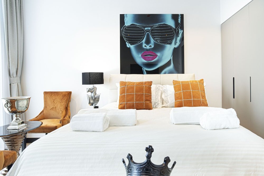 Дубай: Waves - The Suite Dubai Luxury Studio Waterfront Living