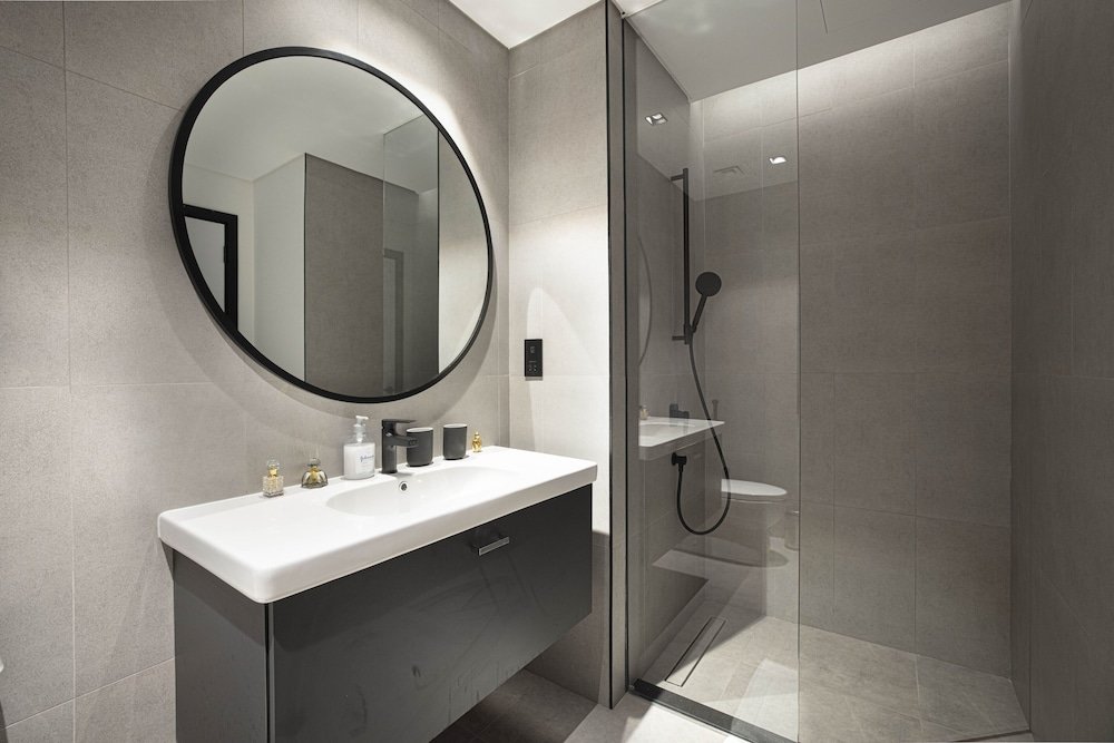 Дубай: Waves - The Suite Dubai Luxury Studio Waterfront Living