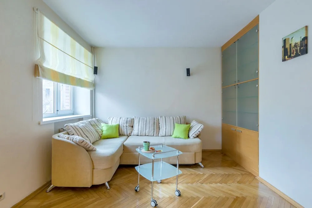 Санкт-Петербург: Renthouse Apartment 5 Liniya