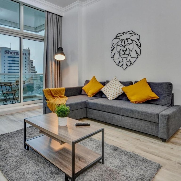 Дубай: Stunning Apartment with balcony Dubai Marina