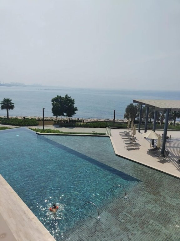 Дубай: Aya - Stunning 1BR Surrounding The Sea Views & Ain Dubai
