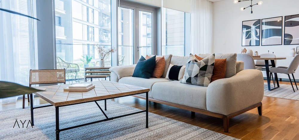 Дубай: Aya - Stunning 1BR Surrounding The Sea Views & Ain Dubai