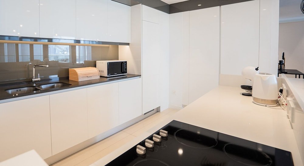 Дубай: Aya - Stunning 1BR Surrounding The Sea Views & Ain Dubai