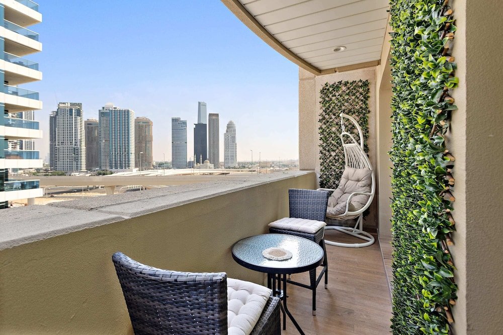 Дубай: Silkhaus Manchester Tower, Dubai Marina